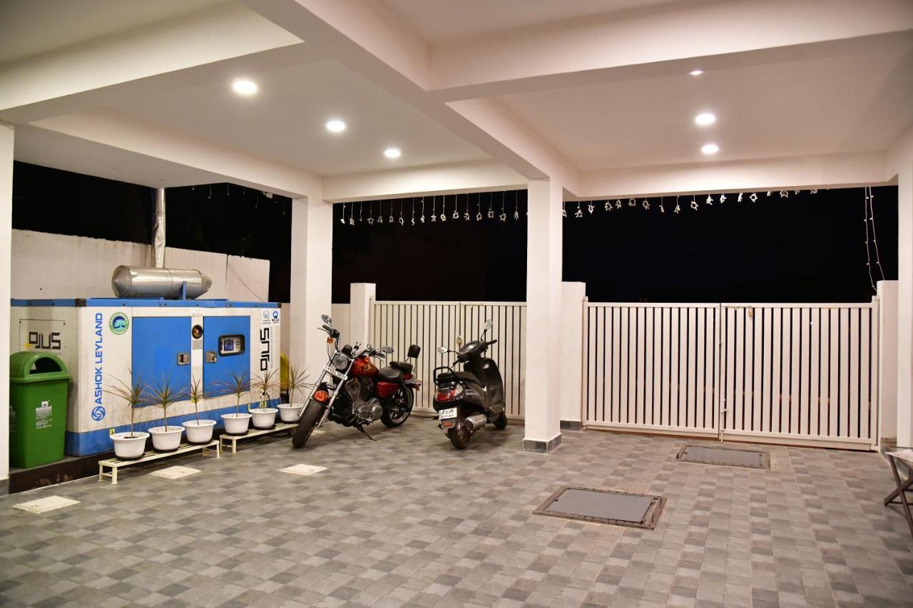 Xcel Luxury Hotel Apartments-Home Living Redefined Mysore Luaran gambar